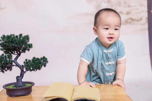 昌吉宝宝爱吐奶是什么原因